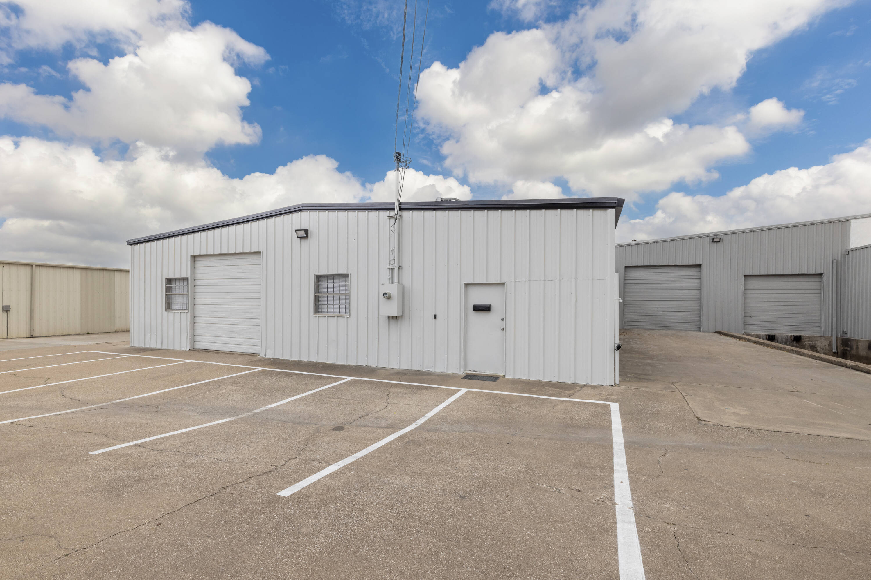 4400 Garland Dr, Haltom City, TX 76117
