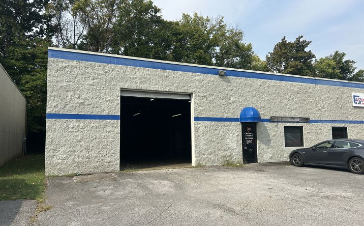 Pictures of Industrial property located at 1960 Louisville Rd, Bowling Green, KY 42101 for lease - image #1