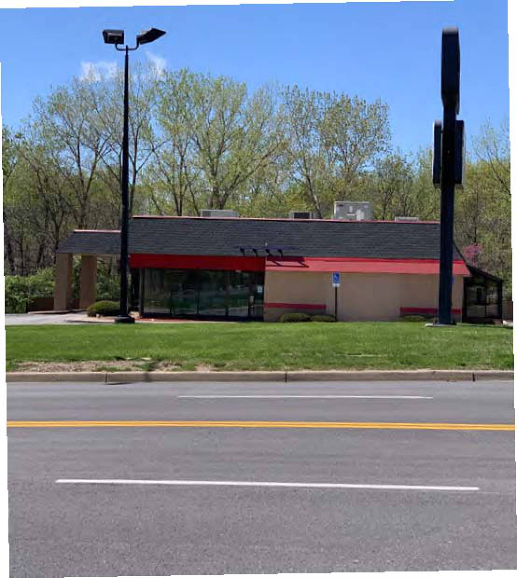 6250 N Oak Trafficway, Kansas City, MO 64118