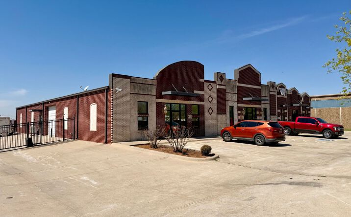 Pictures of Industrial property located at 413 S State St, Edmond, OK 73003 for lease - image #1