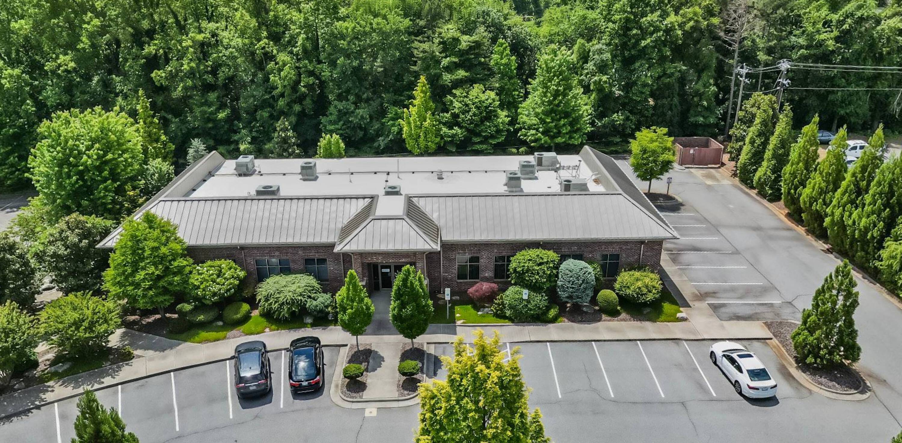 4740 Commercial Park Ct, Clemmons, NC 27012