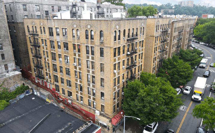 Pictures of Retail property located at 120 W 228th St, New York, NY 10463 for lease - image #1