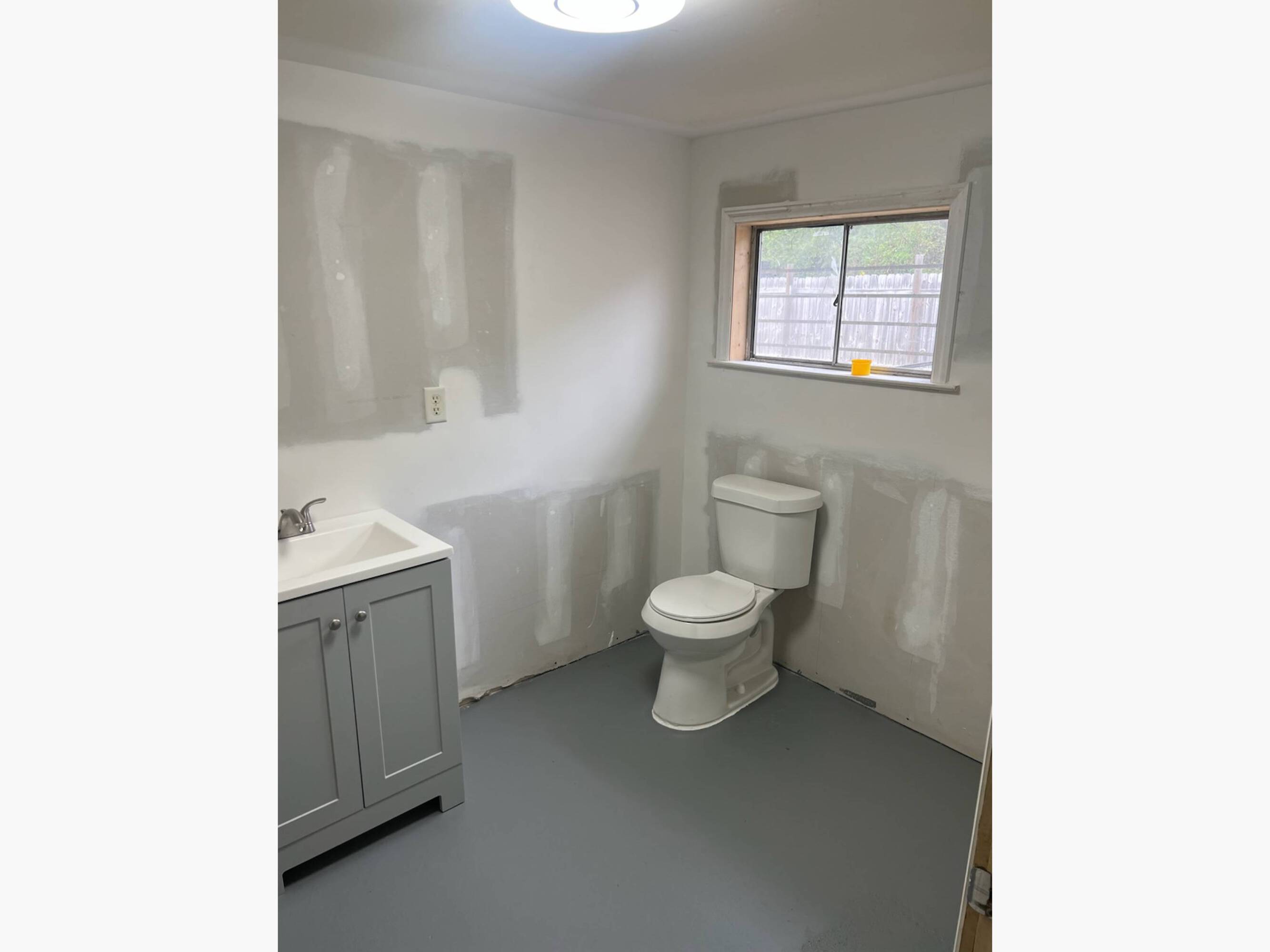 6308 TN58, Harrison, TN 37341