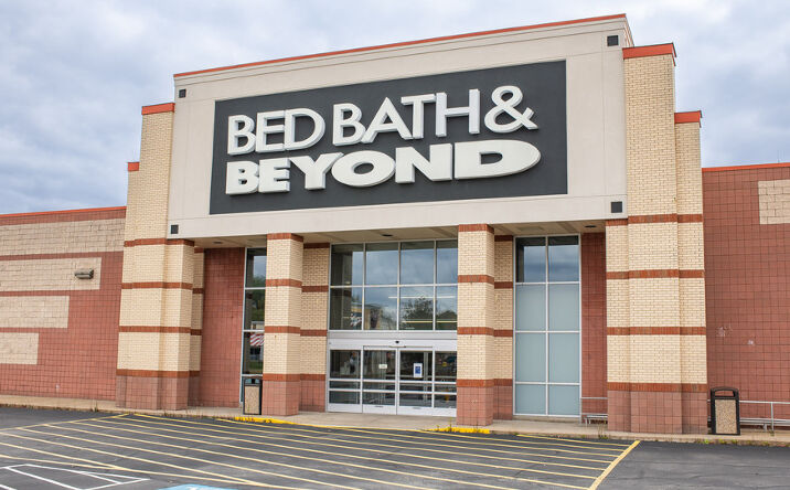 Pictures of Retail property located at 1700 Oxford Dr, Bethel Park, PA 15102 for lease - image #1