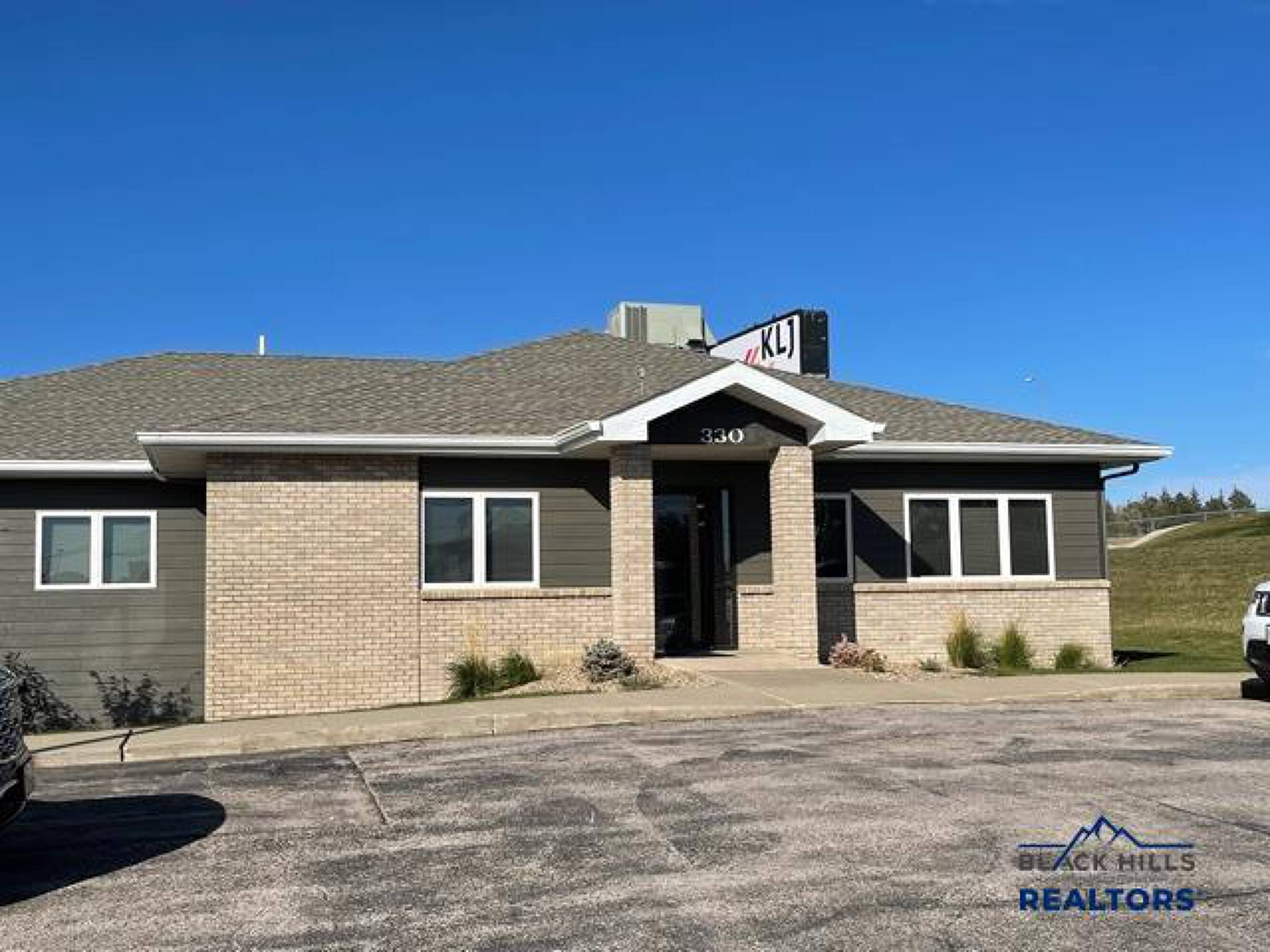 330 Knollwood Dr, Rapid City, SD 57701