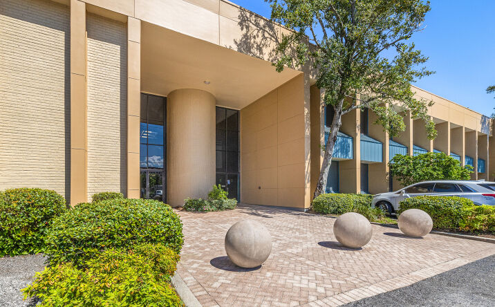 Pictures of Office property located at 2200 Veterans Memorial Blvd, Kenner, LA 70062 for lease - image #1