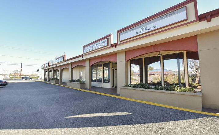 Pictures of Retail property located at 6824 Veterans Blvd, Metairie, LA 70003 for lease - image #1