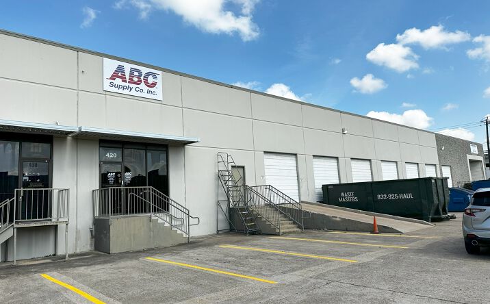 Pictures of Industrial property located at 651 N Shepherd Dr, Houston, TX 77007 for lease - image #1