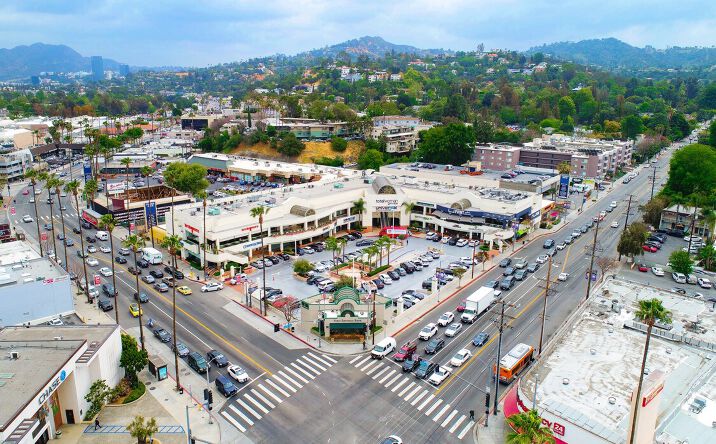 Pictures of Retail property located at 12050 Ventura Blvd, Los Angeles, CA 91604 for lease - image #1