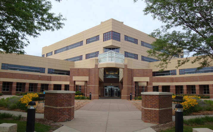 Pictures of Office property located at 6000 University Ave, West Des Moines, IA 50266 for lease - image #1