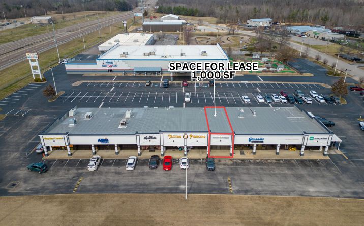 Pictures of Retail, Office property located at 31 Bowling Dr, Jackson, TN 38305 for lease - image #1