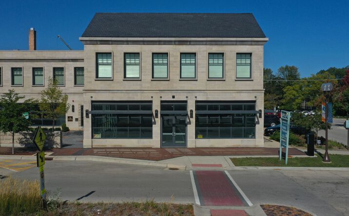 Pictures of Retail property located at 445 Central Ave, Highland Park, IL 60035 for lease - image #1