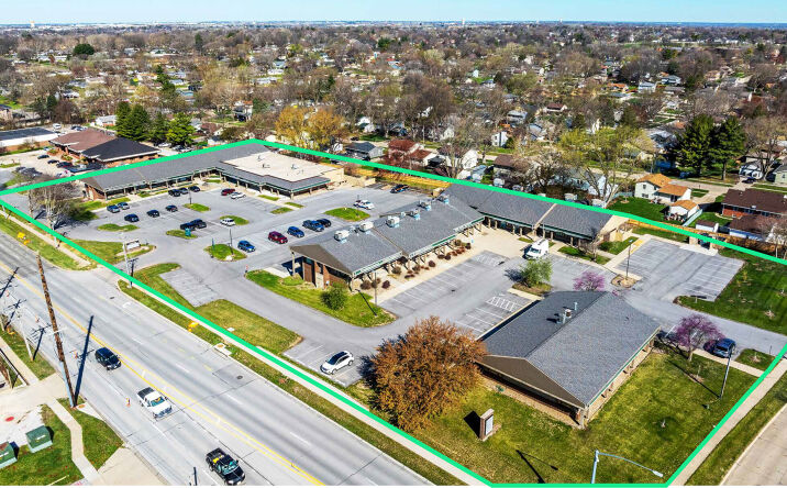 Pictures of Retail, Office property located at 7501-7611 Douglas Avenue, Urbandale, IA 50322 for lease - image #1