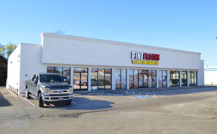 Pictures of Retail property located at 1729 N Central Expy, Plano, TX 75075 for lease - image #1