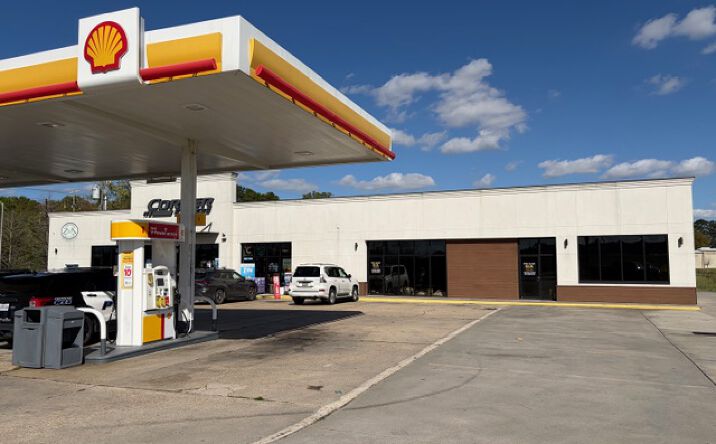 Pictures of Retail, Restaurant, Office property located at 2798 NE Evangeline Thruway, Lafayette, LA 70507 for lease - image #1