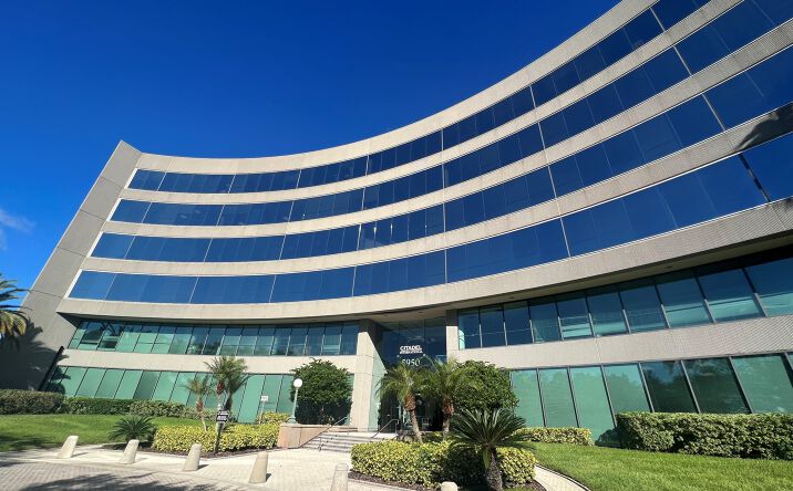 Pictures of Office property located at 5950 Hazeltine National Dr, Orlando, FL 32822 for lease - image #1