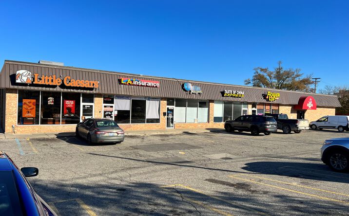 Pictures of Retail, Office, Restaurant property located at 24486 W 10 Mile Rd, Southfield, MI 48033 for lease - image #1