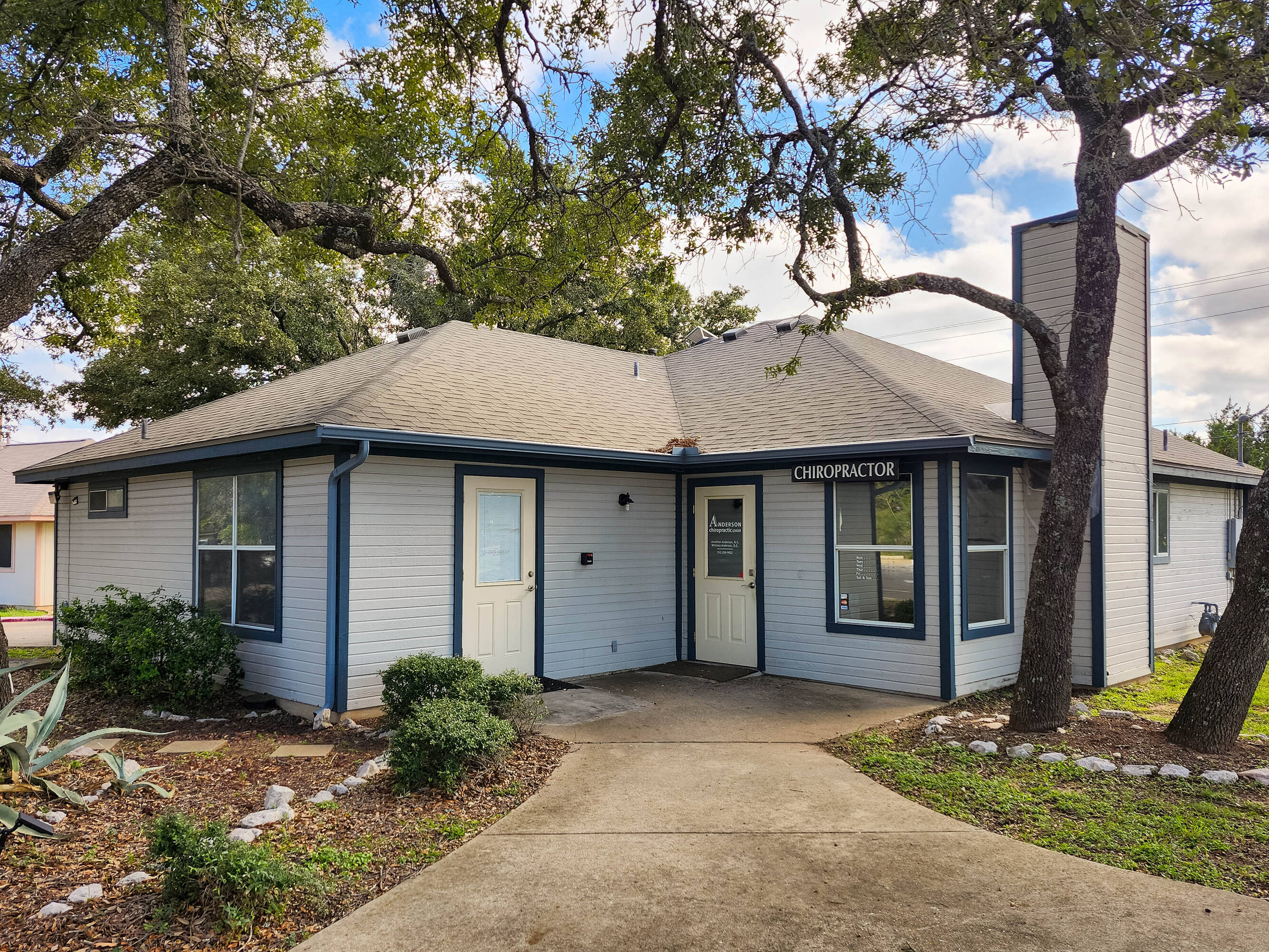 808 Crystal Falls Pkwy, Leander, TX 78641