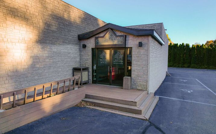 Pictures of Retail, Restaurant property located at 872 E Michigan Ave, Marshall, MI 49068 for lease - image #1