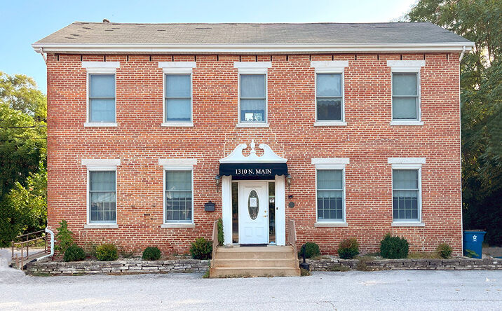 Pictures of Office property located at 1310 N Main St, Edwardsville, IL 62025 for lease - image #1