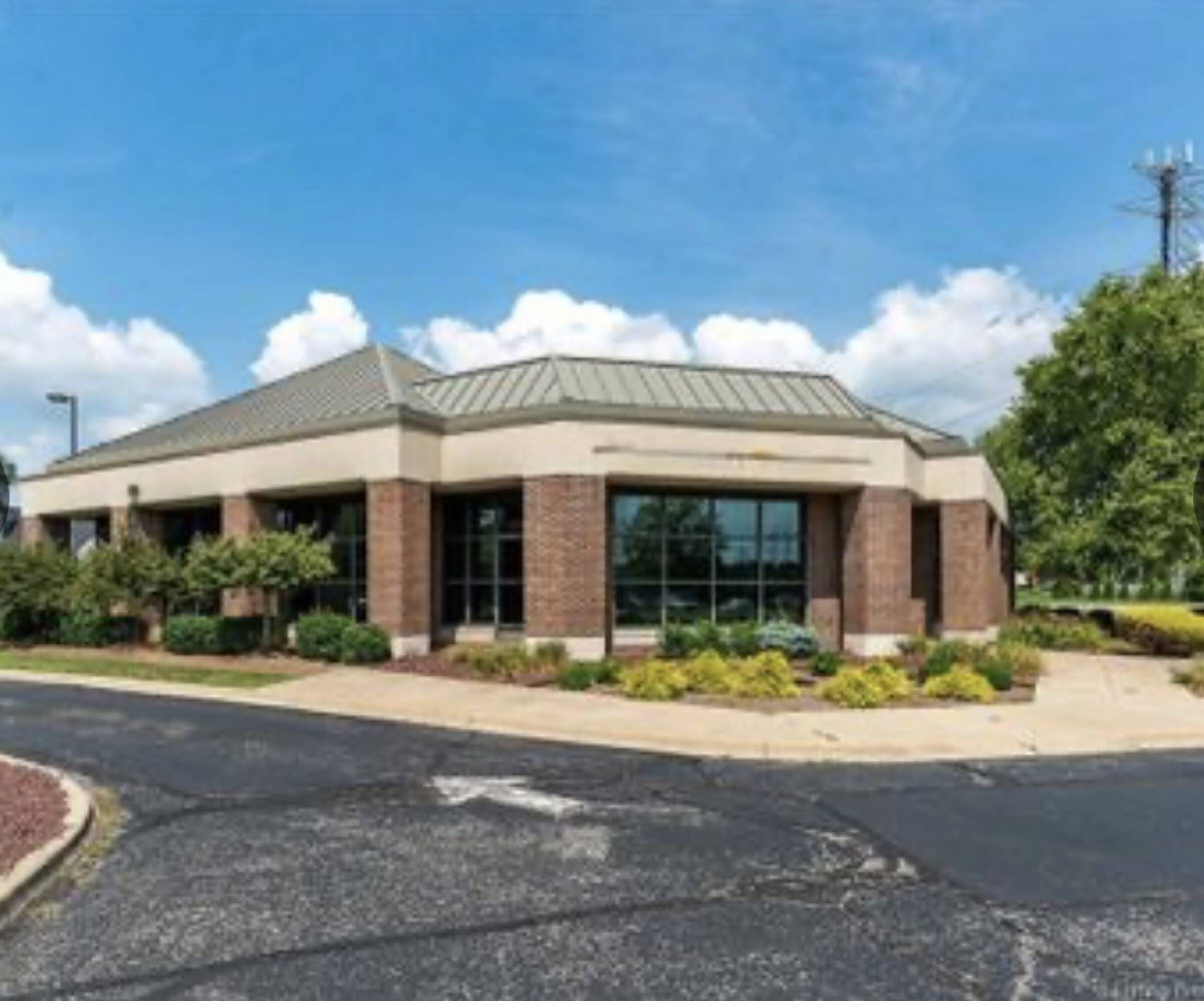 2675 Charlestown Rd, New Albany, IN 47150