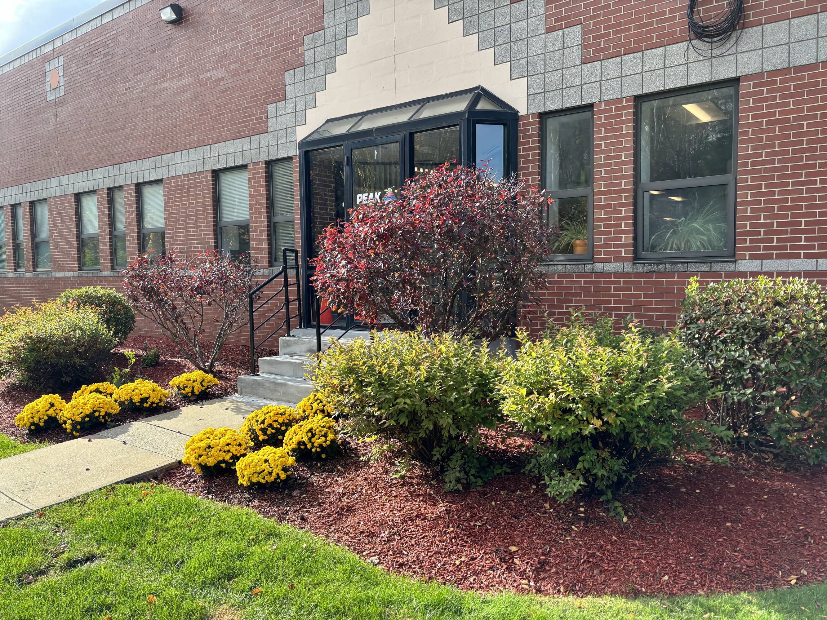 19 Sterling Rd, Billerica, MA 01862