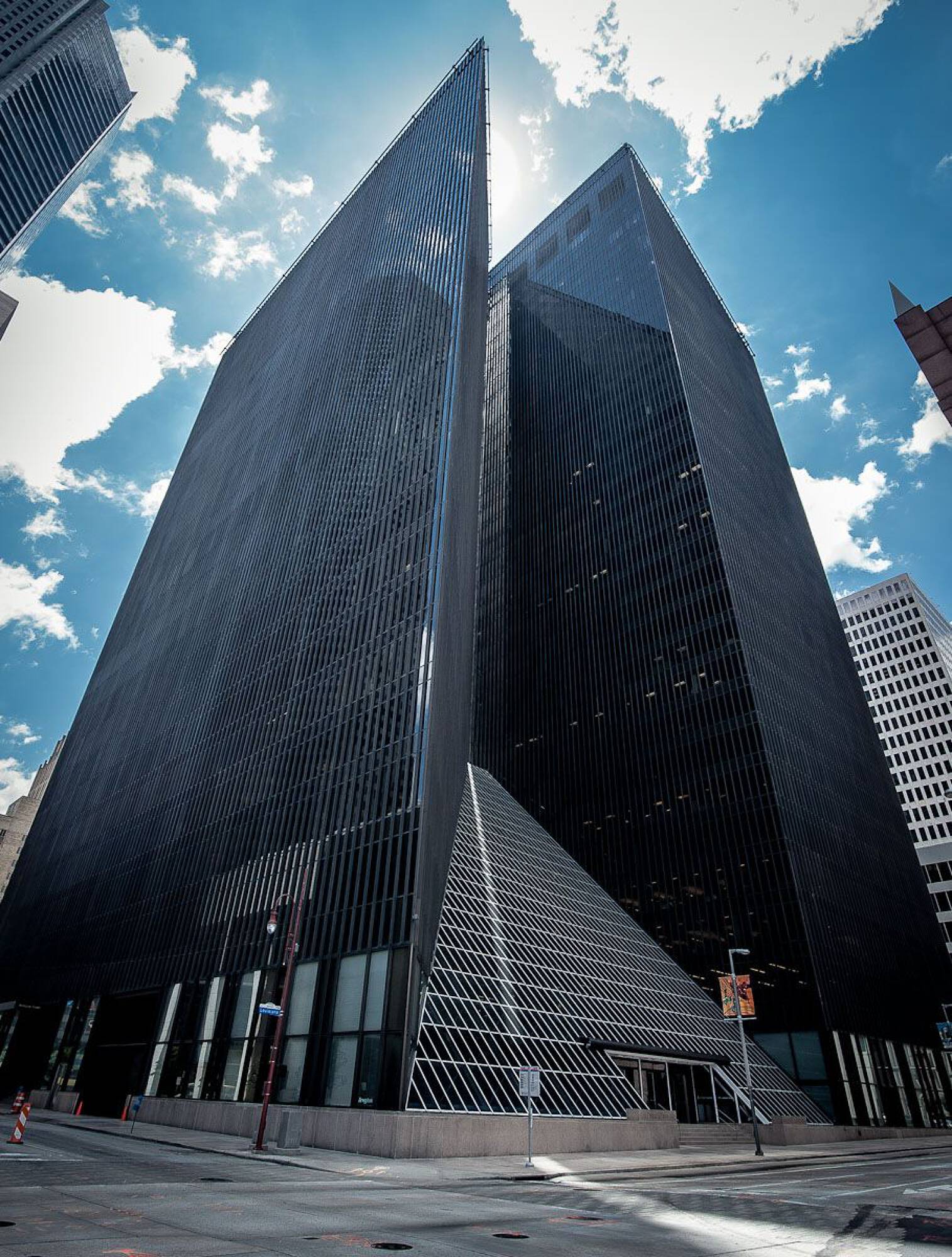 Pennzoil Place - Retail