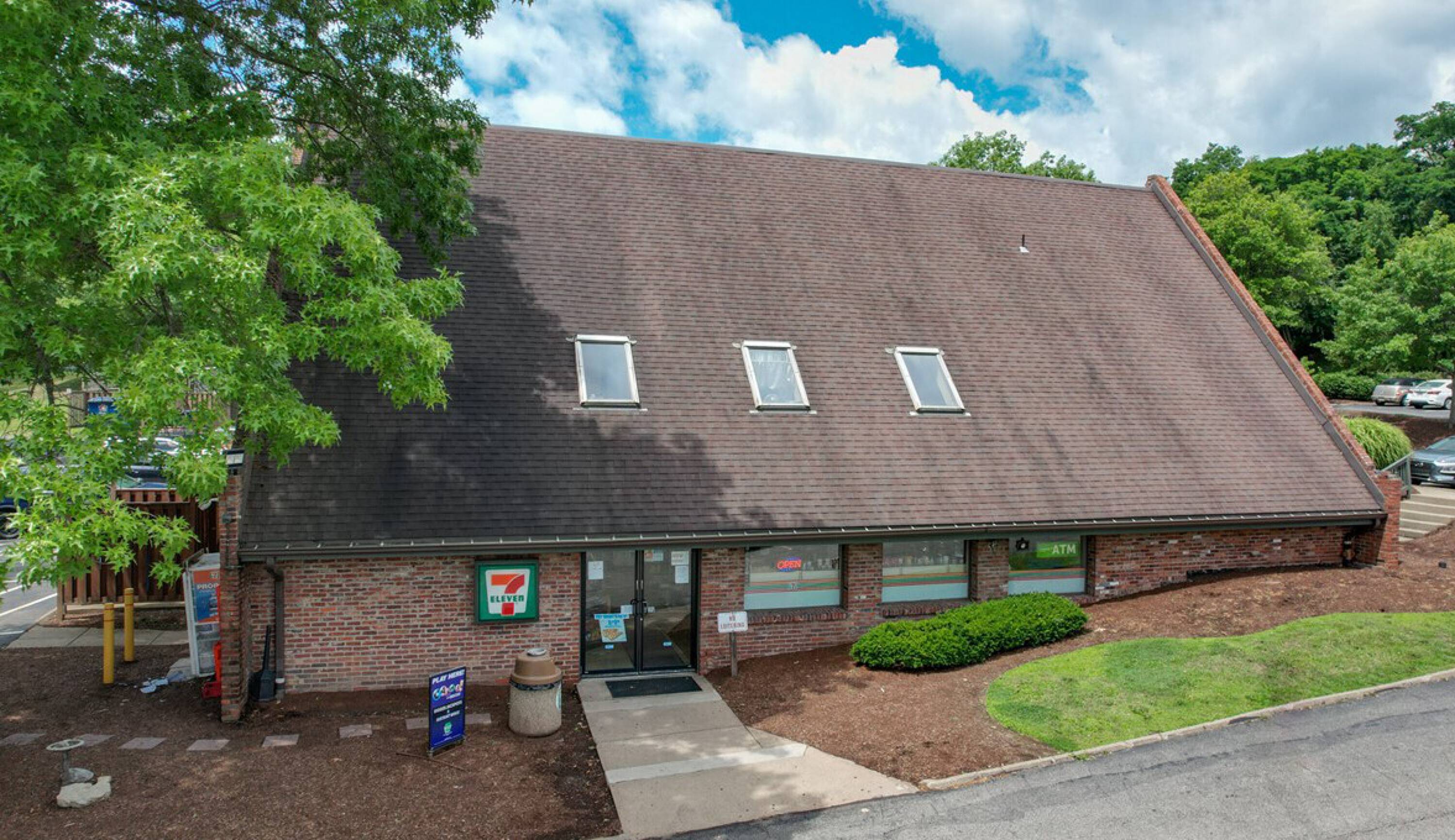 850 Boyce Rd, Bridgeville, PA 15017