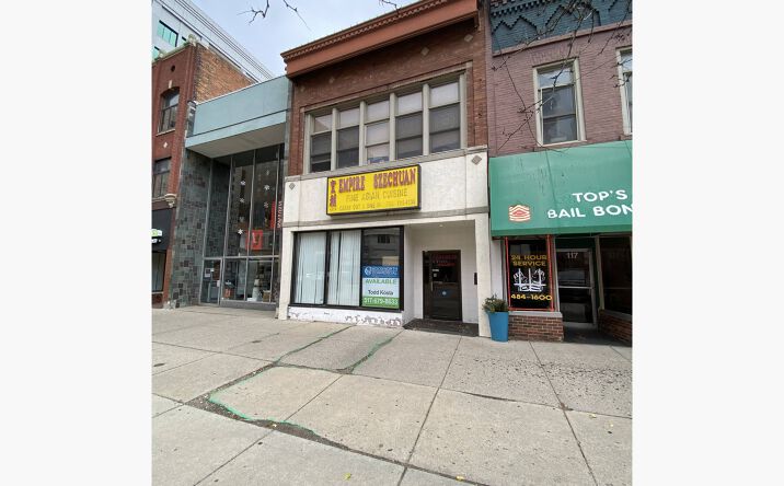Pictures of Retail, Restaurant property located at 115 S Washington Square, Lansing, MI 48933 for lease - image #1