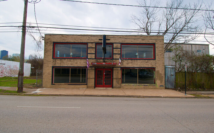 Pictures of Retail, Office property located at 2215 Washington Ave, Houston, TX 77007 for lease - image #1