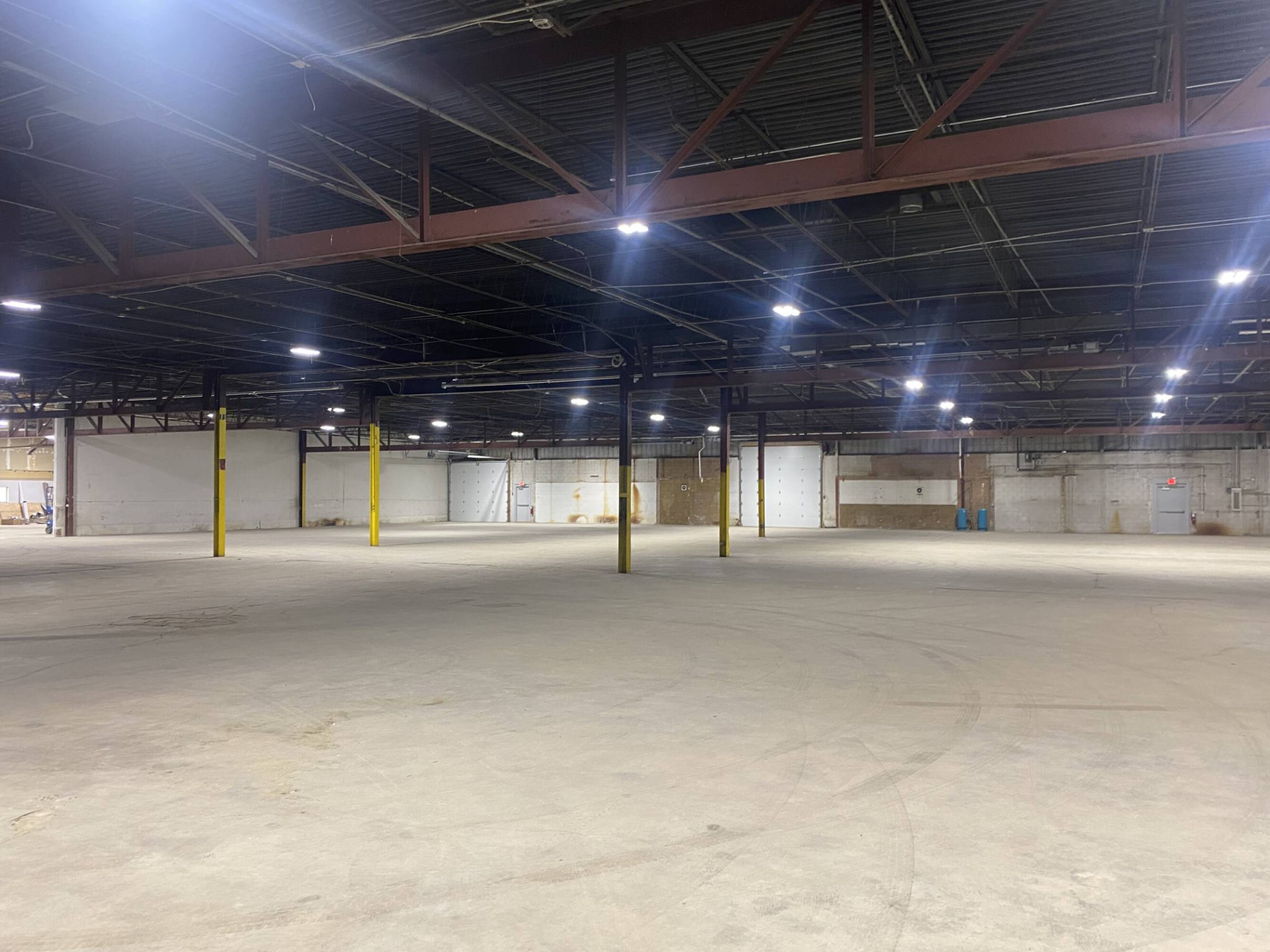 1695 S Ortonville Rd, Brandon Twp, MI 48462