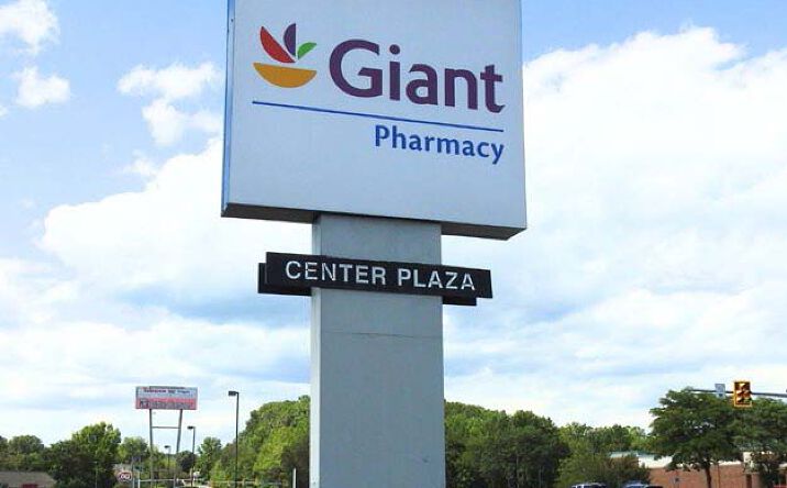 Pictures of Retail property located at 4385 Dale Blvd, Woodbridge, VA 22193 for lease - image #1