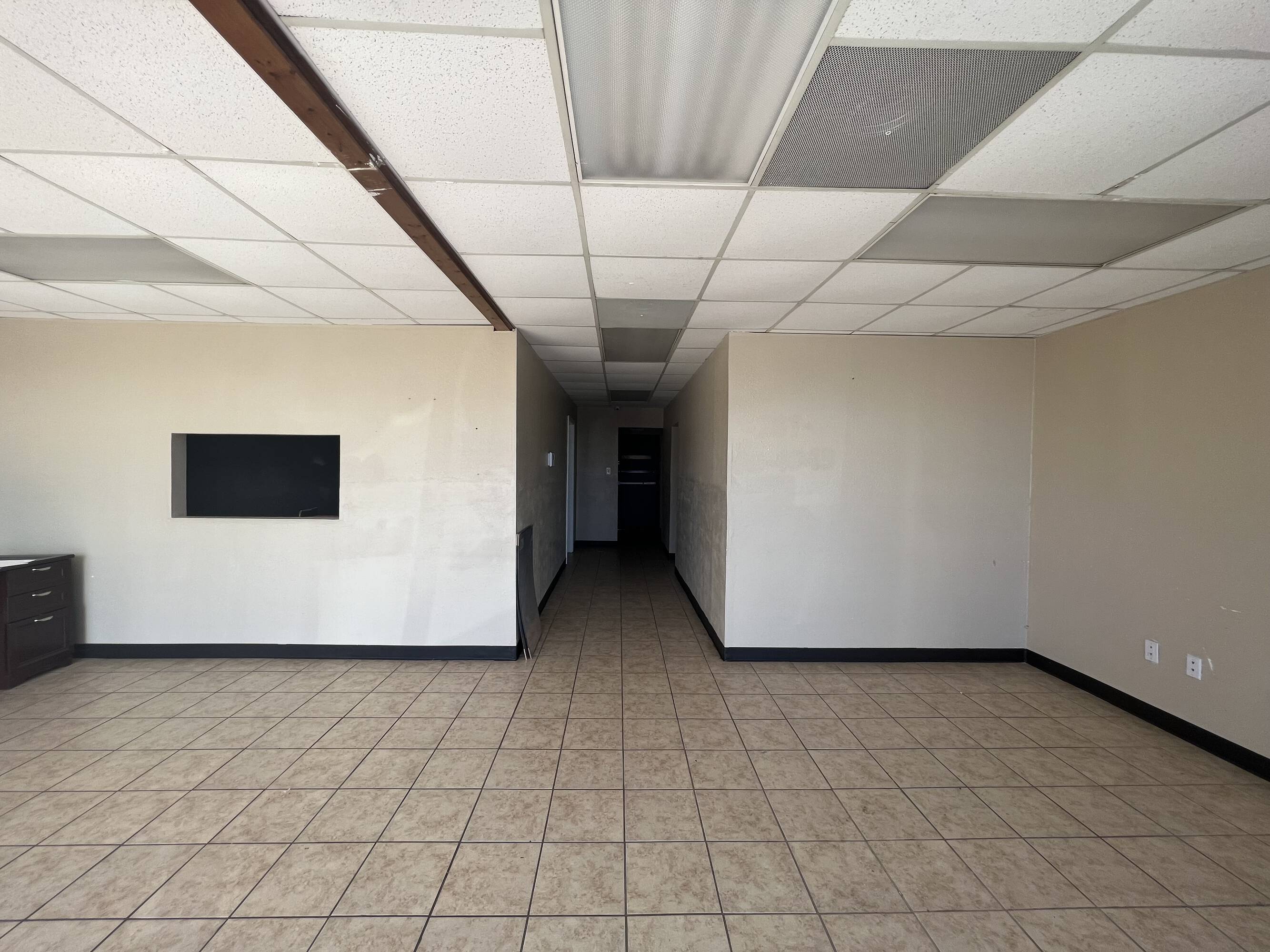 2701 Shaver St, Pasadena, TX 77502