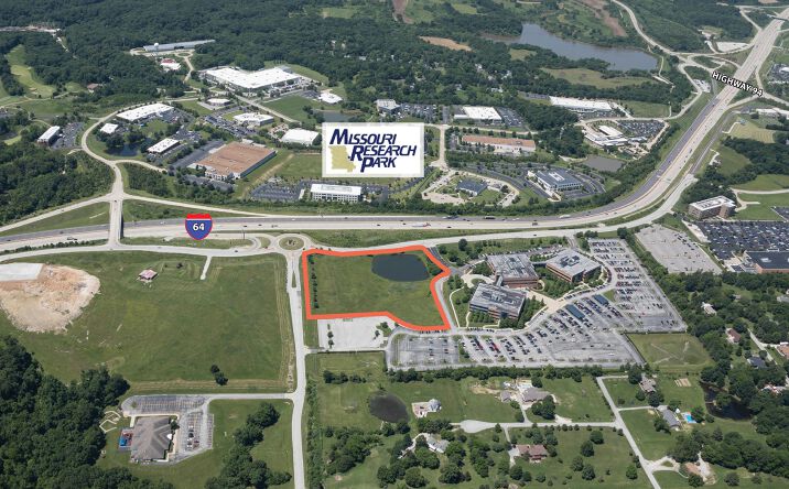 Pictures of Industrial property located at 450 Technology Dr W, Weldon Spring, MO 63304 for lease - image #1