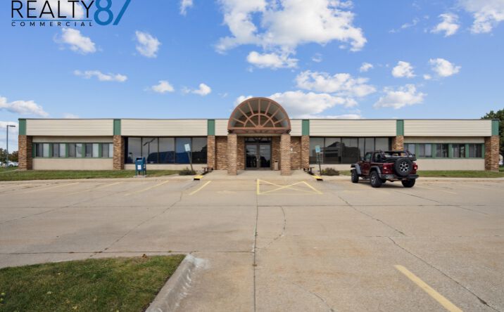 Pictures of Office property located at 1241 Park Pl NE, Cedar Rapids, IA 52402 for lease - image #1