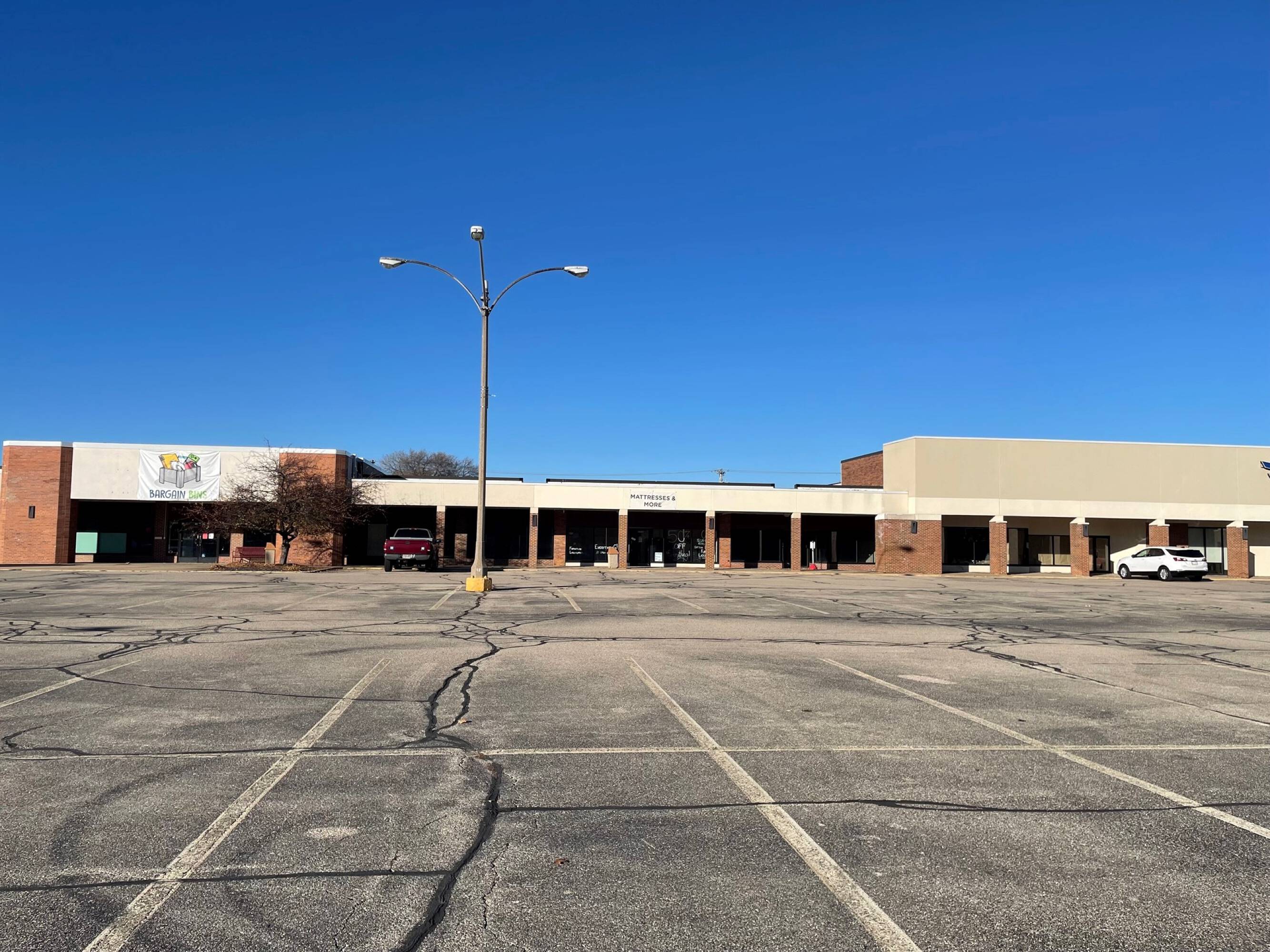 1339 Creston Park Dr, Janesville, WI 53545