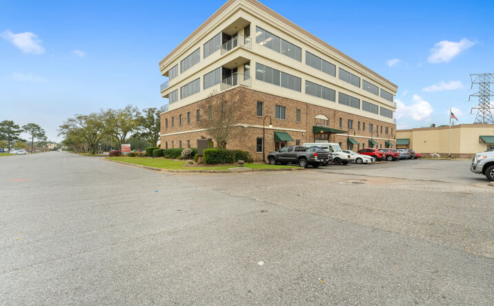 Pictures of Office property located at 7282 Plantation Rd, Pensacola, FL 32504 for lease - image #1