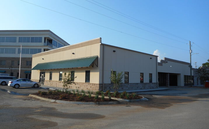 Pictures of Retail, Office property located at 7280 Plantation Rd, Pensacola, FL 32504 for lease - image #1