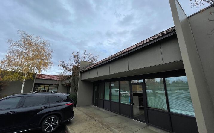 Pictures of Office property located at 10220 N Nevada St, Spokane, WA 99218 for lease - image #1