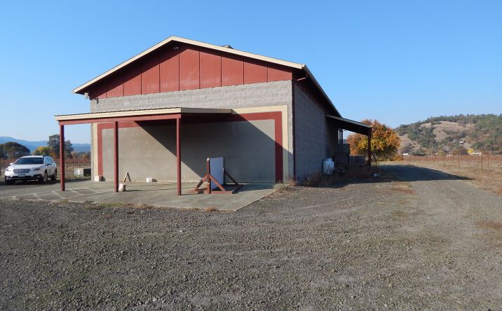 Pictures of Industrial property located at 707 Hess Ln, Roseburg, OR 97471 for lease - image #1