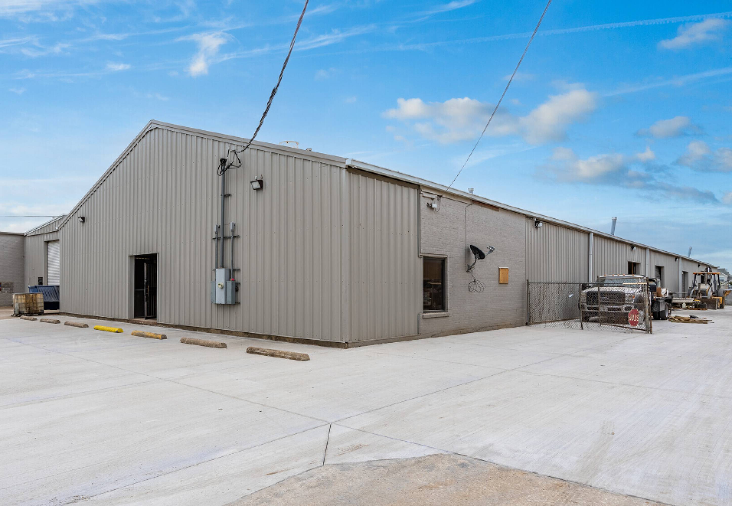 8230 Lovett Ave, Dallas, TX 75227