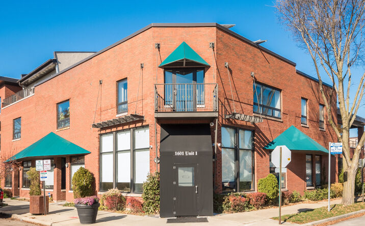Pictures of Retail, Restaurant property located at 1601 Simpson St, Evanston, IL 60201 for lease - image #1