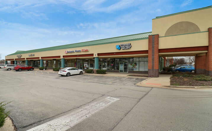 Pictures of Retail property located at 15800 S Harlem Ave, Orland Park, IL 60462 for sales - image #1