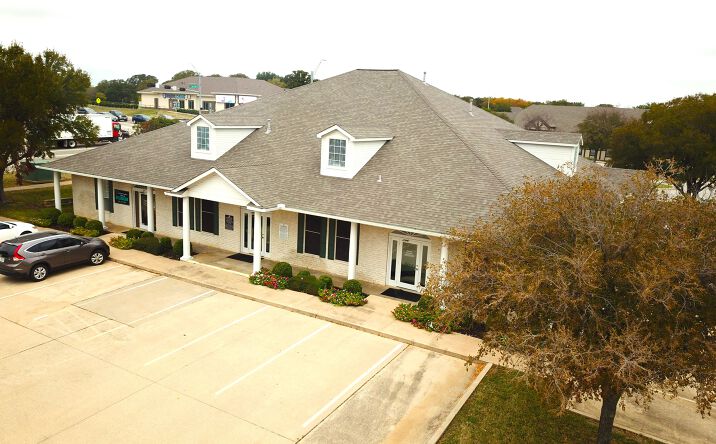 Pictures of Retail, Office, Special Purpose property located at 3201 Teasley Ln, Denton, TX 76210 for lease - image #1