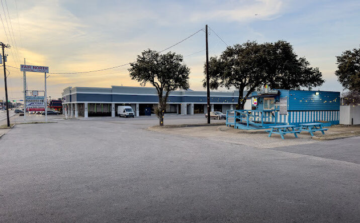 Pictures of Retail, Restaurant property located at 511 E Camp Wisdom Rd, Duncanville, TX 75116 for lease - image #1