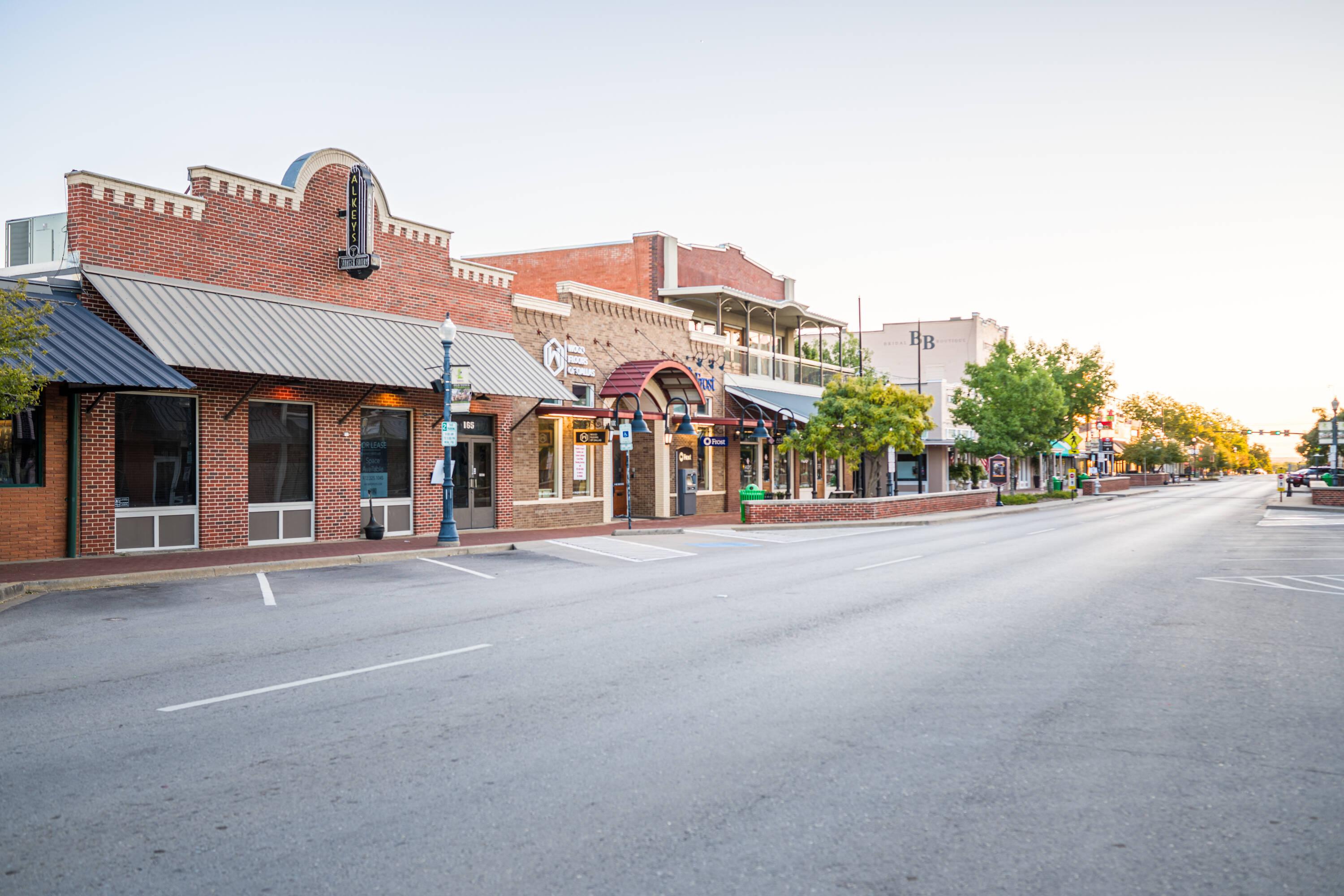 165 W Main St, Lewisville, TX 75057