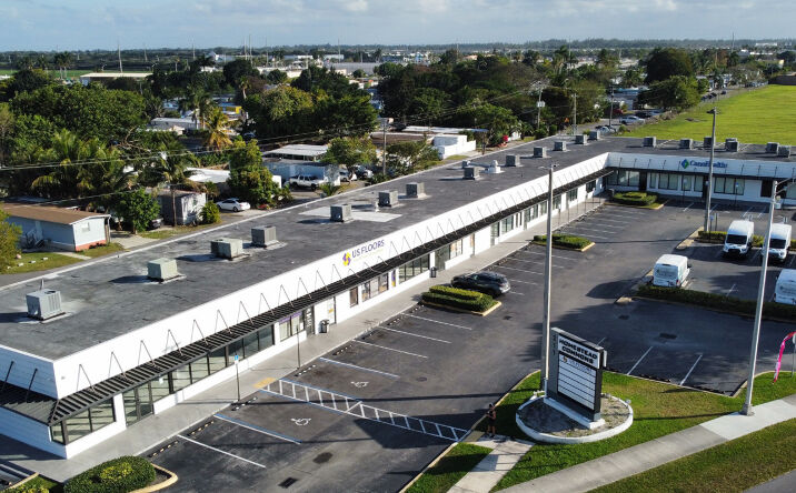 Pictures of Retail property located at 211-287 S Homestead Blvd, Homestead, FL 33030 for lease - image #1