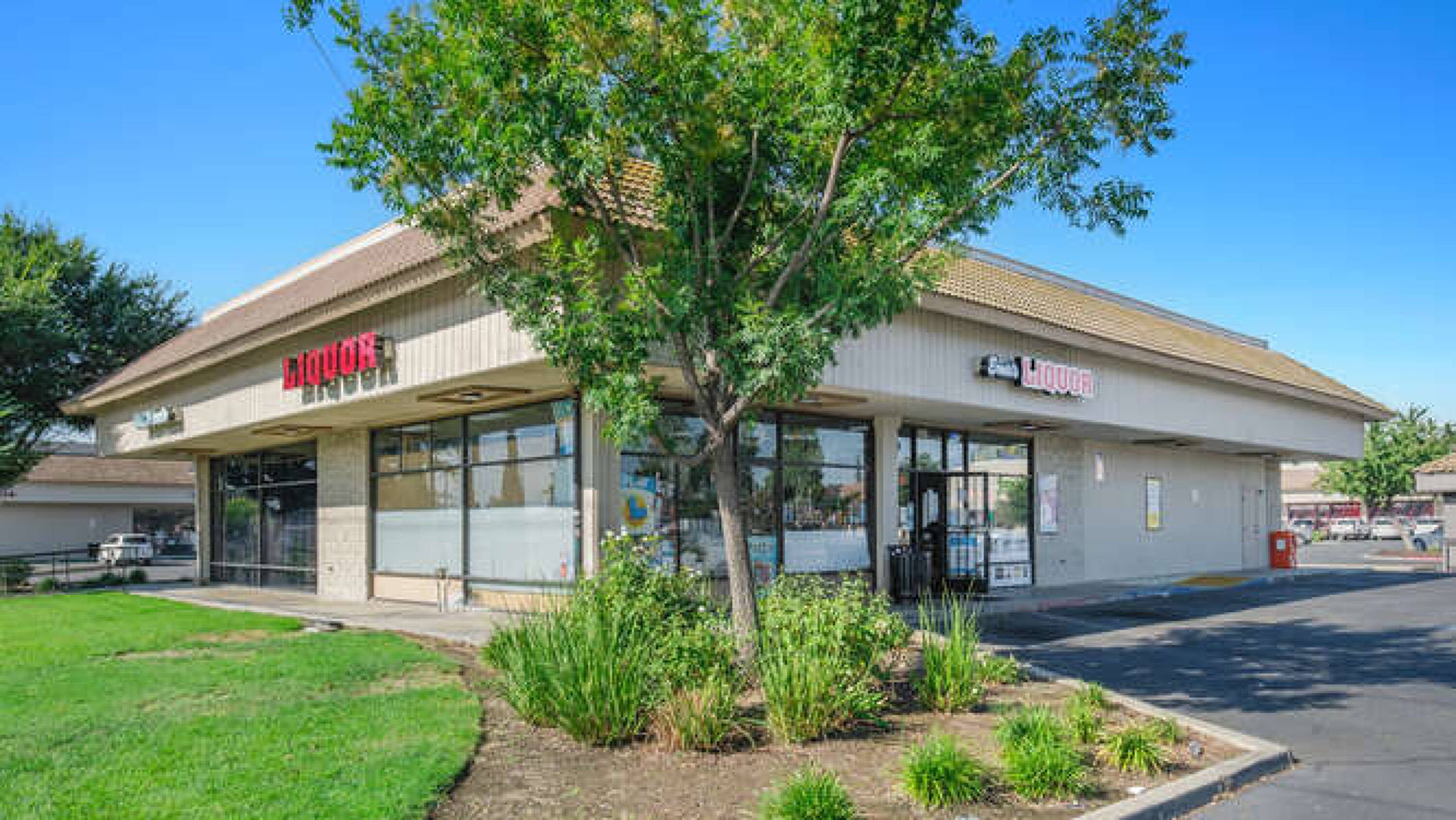 10 W Bullard Ave, Clovis, CA 93612