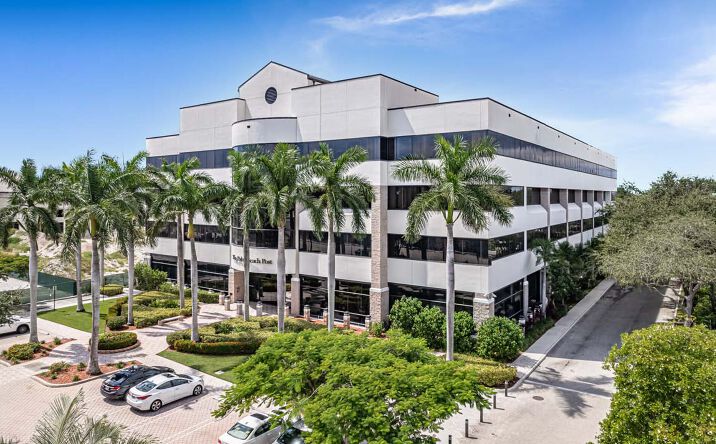 Pictures of Office property located at 2751 S Dixie Hwy, West Palm Beach, FL 33405 for lease - image #1