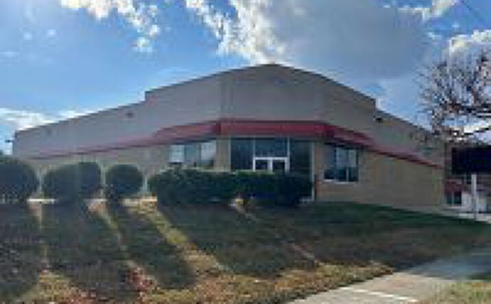Pictures of Retail property located at 4160 Melrose Ave NW, Roanoke, VA 24017 for lease - image #1